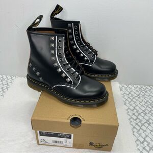 Dr MARTENS Men's 1460 Stud Rolled Vintage Black Boot Size 7 EU 39